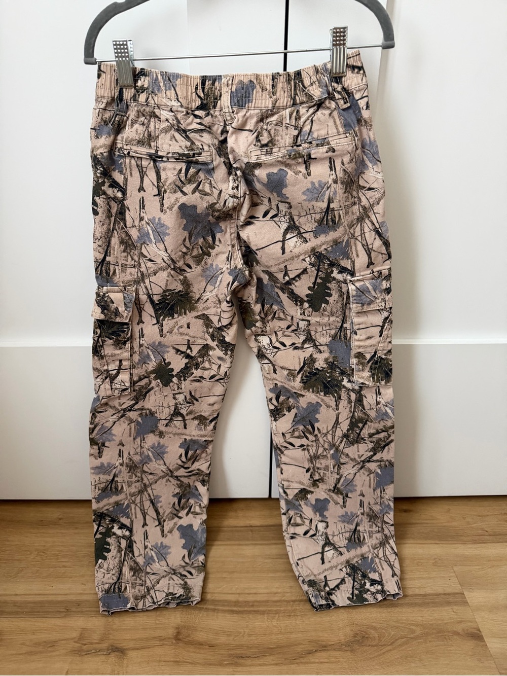 Forever 21 Boys Beige Camo Cargo Pants with Gray & Black Print